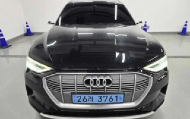 인천중고차시세보기 e-트론 55 콰트로 매물 사진 17 - 2022/01 98,803km
