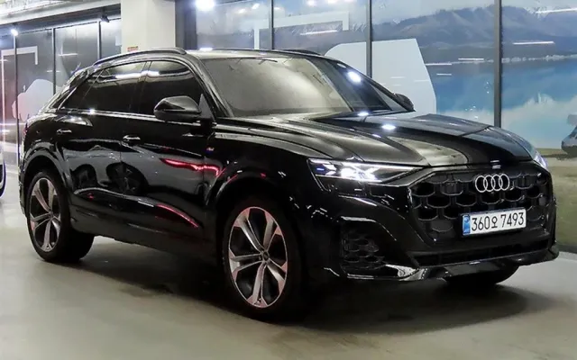 인천중고차시세보기 Q8 55 TFSI 콰트로 프리미엄 매물 사진 15 - 2026/04 2,174km