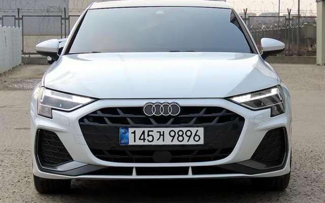 인천중고차시세보기 A3(8Y) 40 TFSI 프리미엄 매물 사진 10 - 2025/05 15,407km
